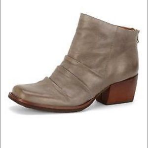Kork-Ease Kissel Ankle Boot -Size 7.5